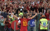 Stadio Olimpico in lacrime per l'addio di Totti